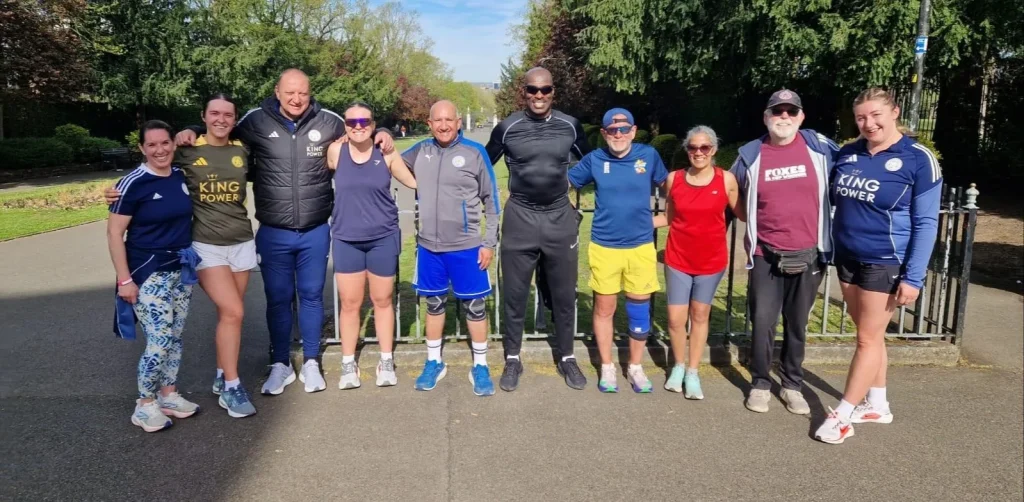 ตำนานนักฟุตบอลทีมฟ็อกซ์ ร่วมสนับสนุนกิจกรรม Parkrun ในเดือนแห่งการตระหนักรู้เรื่องความเครียด