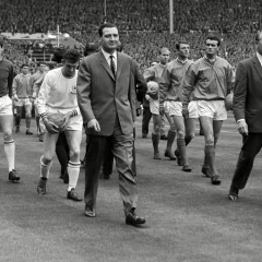 ย้อนรอยเสื้อแข่งปี 1963: ตำนานชุดขาวนัดชิงเอฟเอคัพ